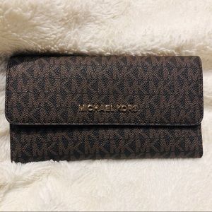 Michael Kors Large Trifold Leather Wallet Brown